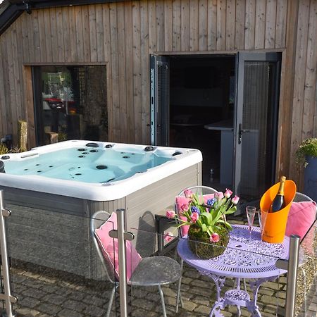 Westbourne  Air Maison - The Cow Shed Wow Factor Countryside Retreat מראה חיצוני תמונה
