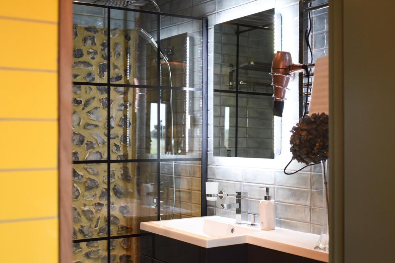 Westbourne  Air Maison - The Cow Shed Wow Factor Countryside Retreat מראה חיצוני תמונה