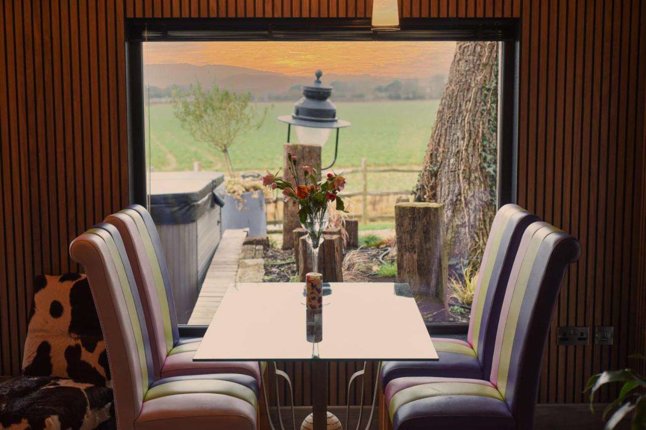 Westbourne  Air Maison - The Cow Shed Wow Factor Countryside Retreat מראה חיצוני תמונה